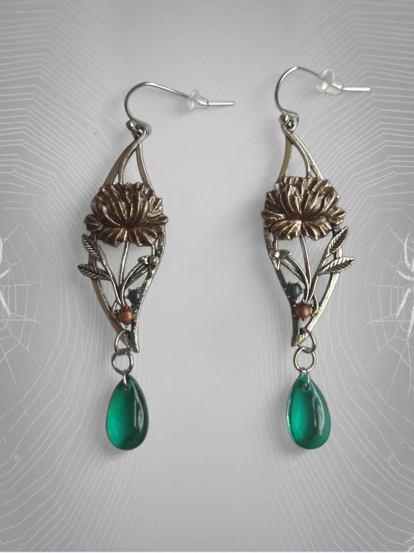 Avenya Earring Noctis Aura