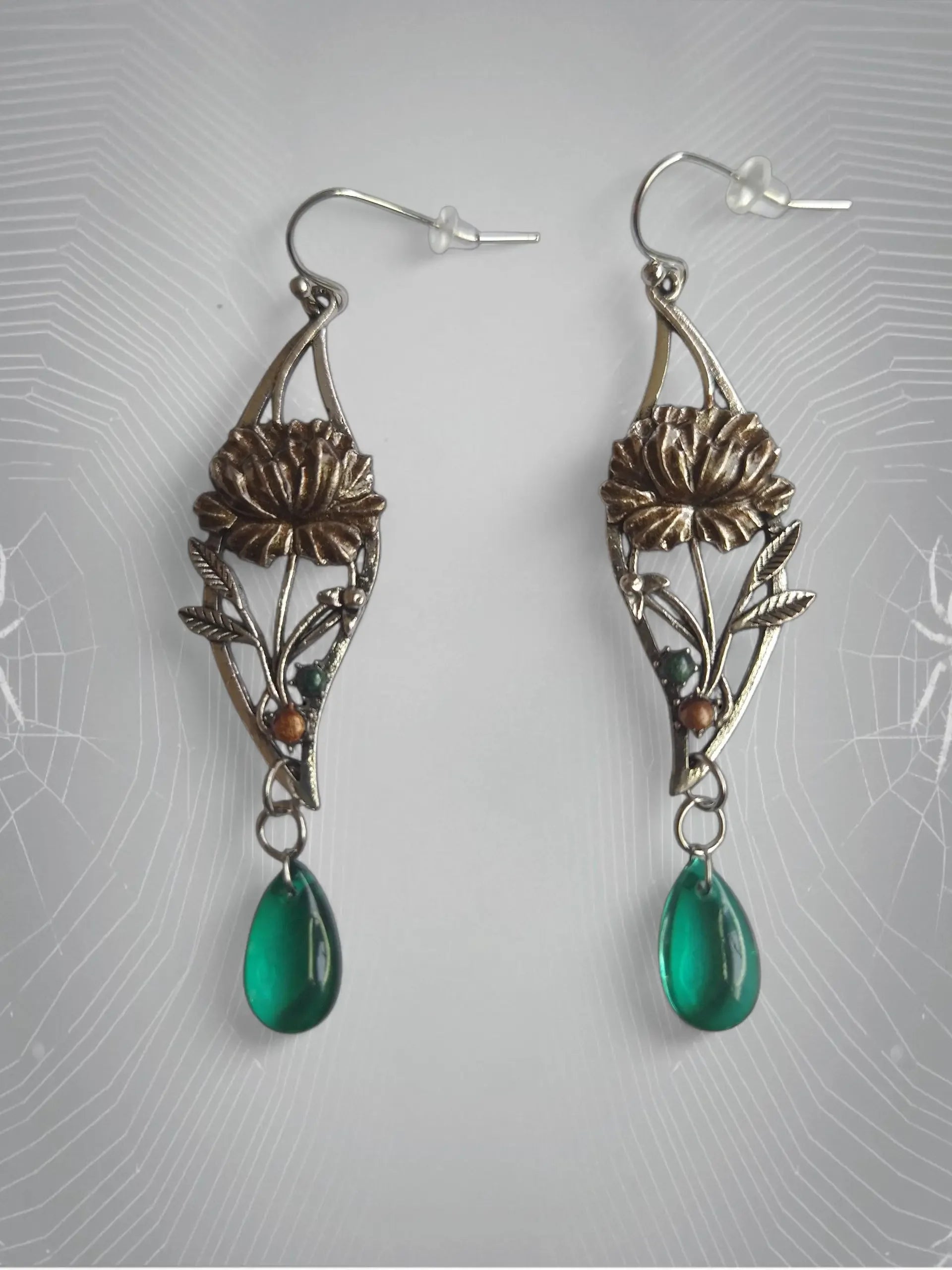 Avenya Earring Noctis Aura