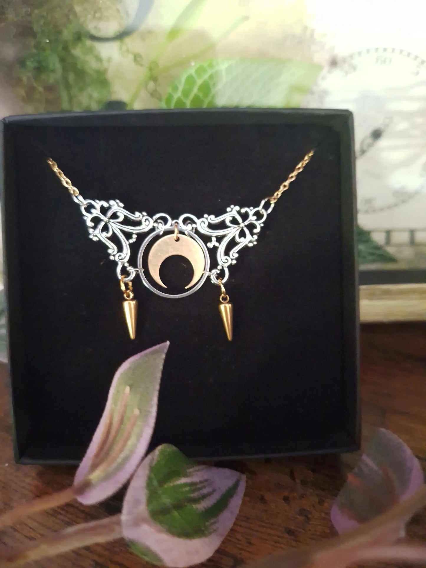 Noctis Necklace Noctis Aura